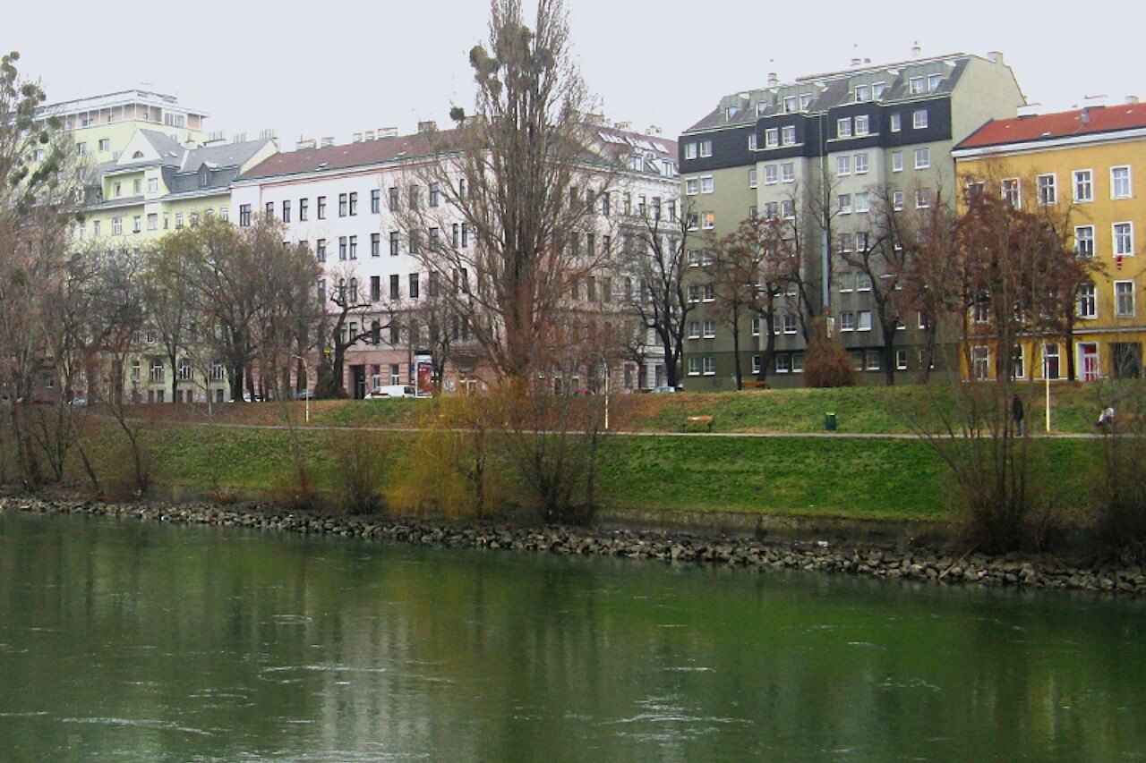 Hundertwasser Promenade, Donaukanal, Vienna