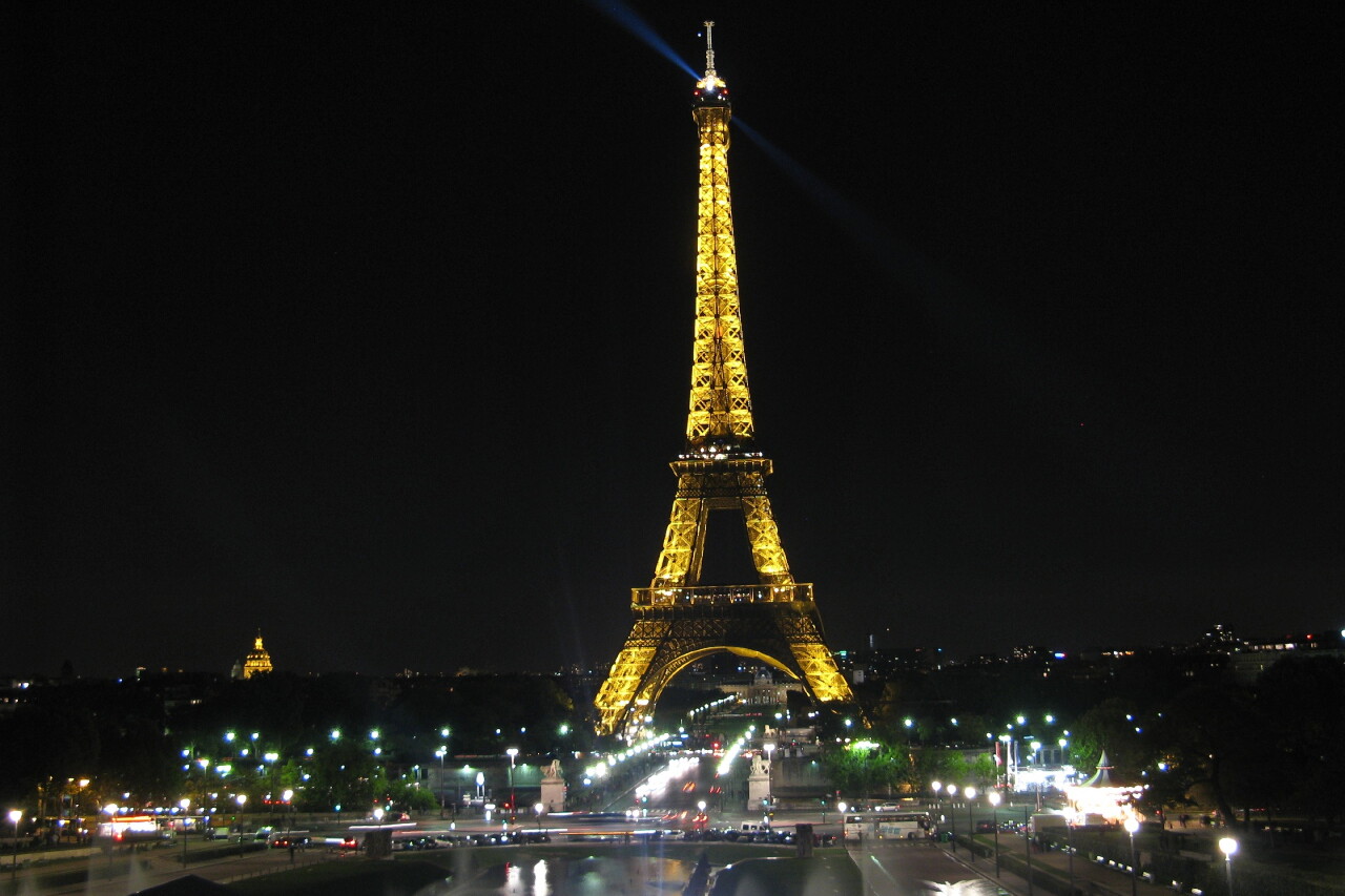 Eiffel Tower, light show