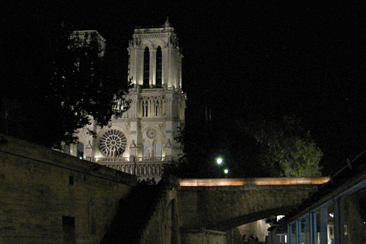 Ночной круиз по Сене