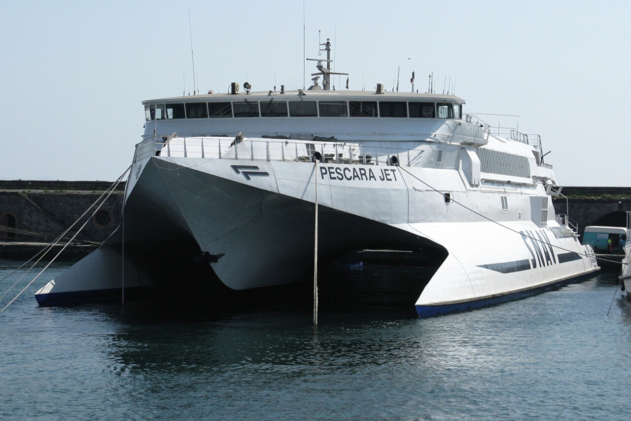 Pescara Jet ferry, Naples