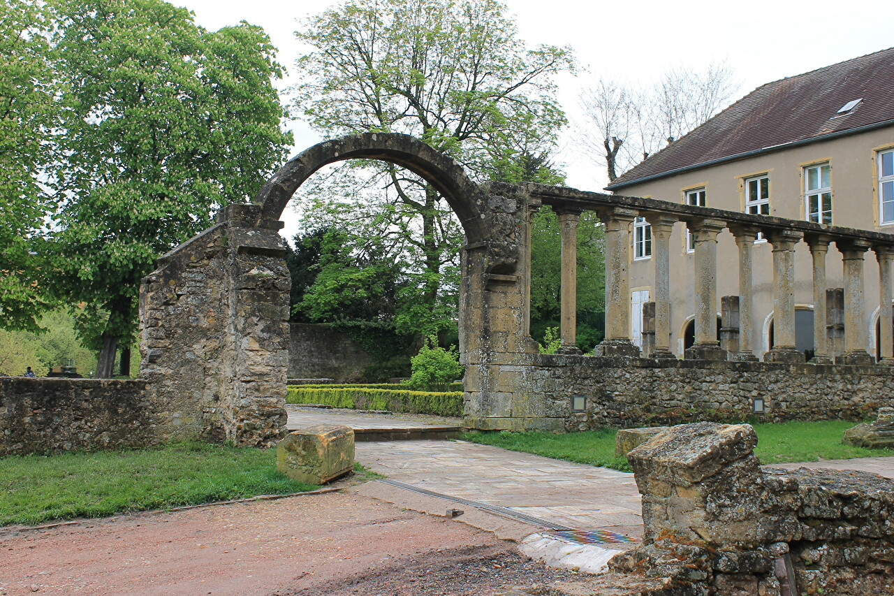 St. Peter's Church, Metz