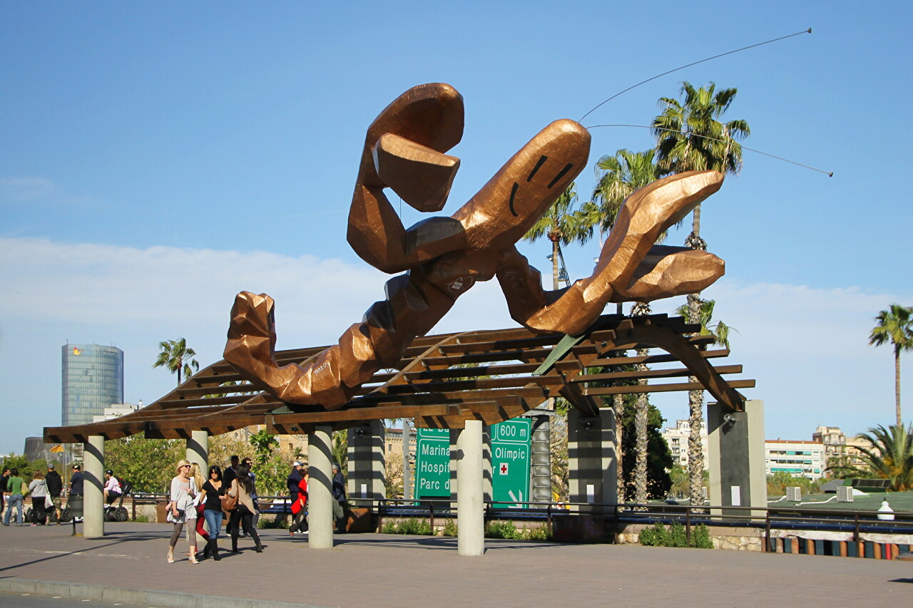 Smiling Shrimp sculpture (La Gamba), Barcelona