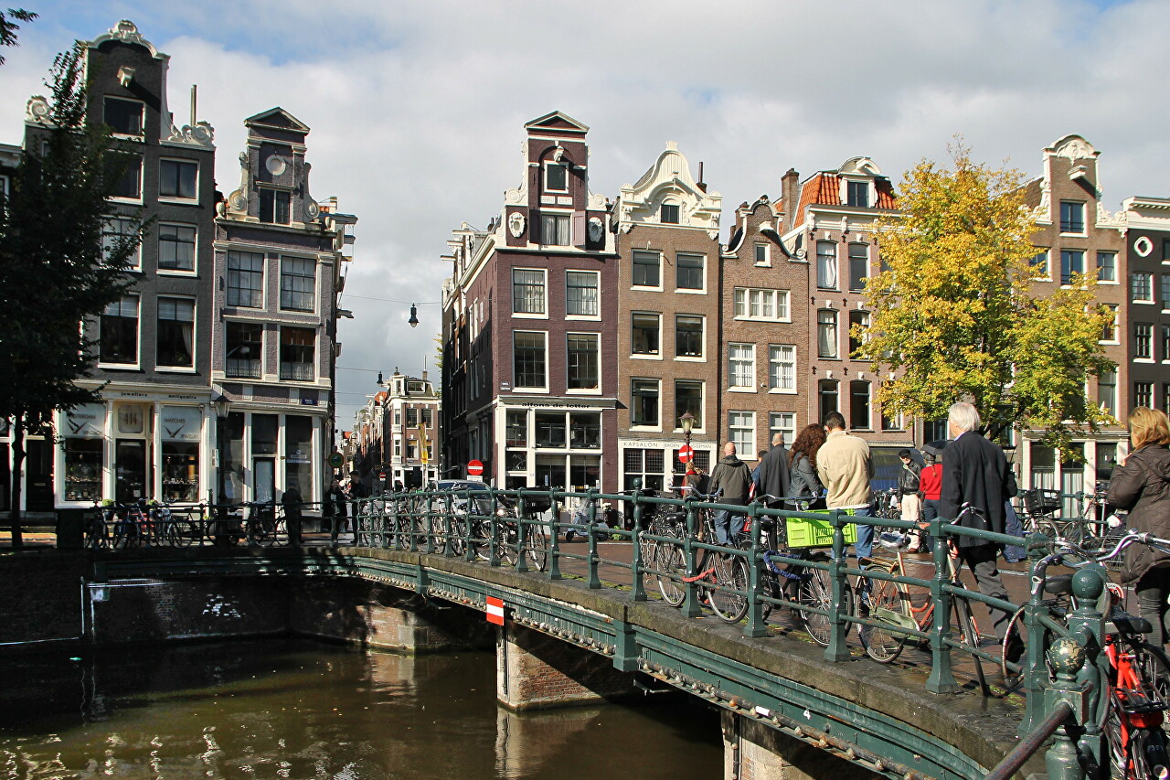 Набережные канала Сингел, Амстердам