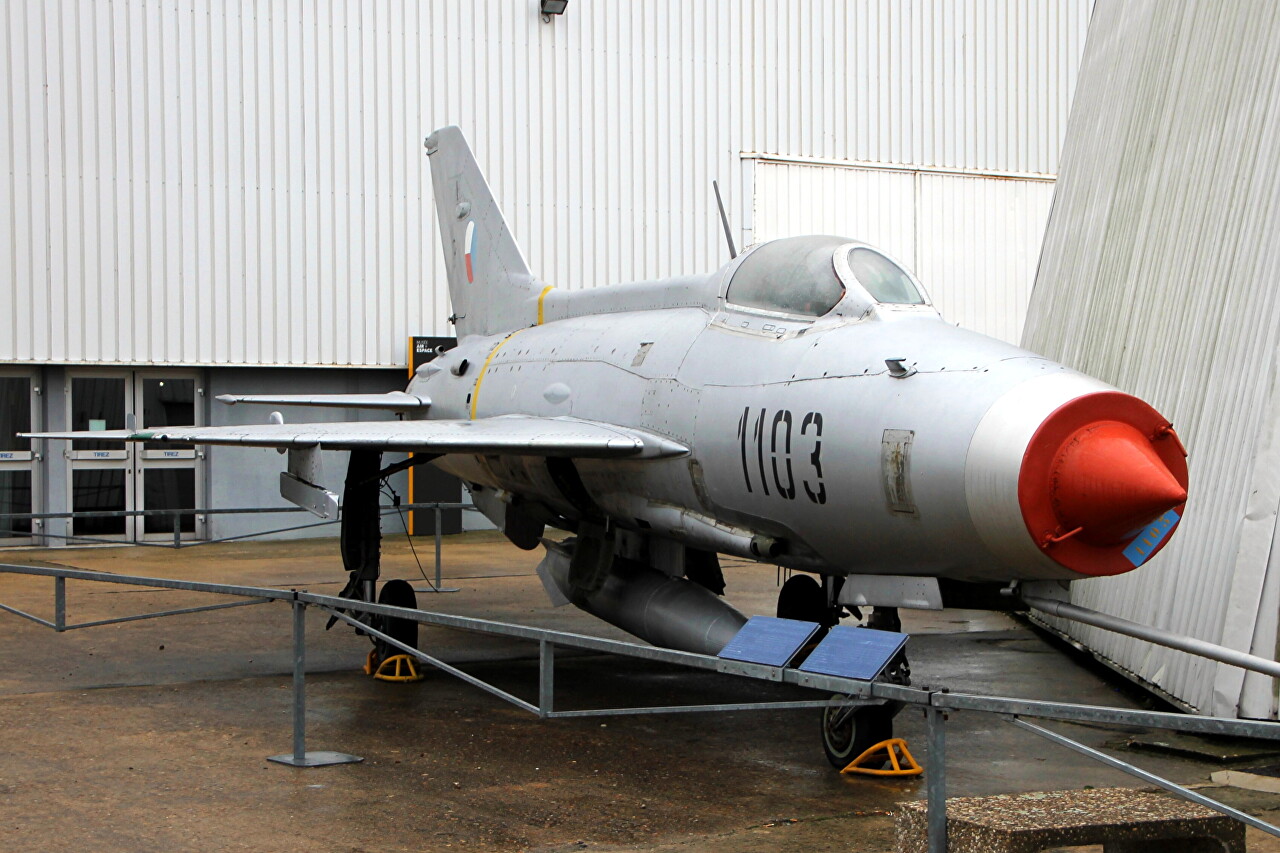 Aero S-106 fighter (MiG-21F-12), Le Bourget