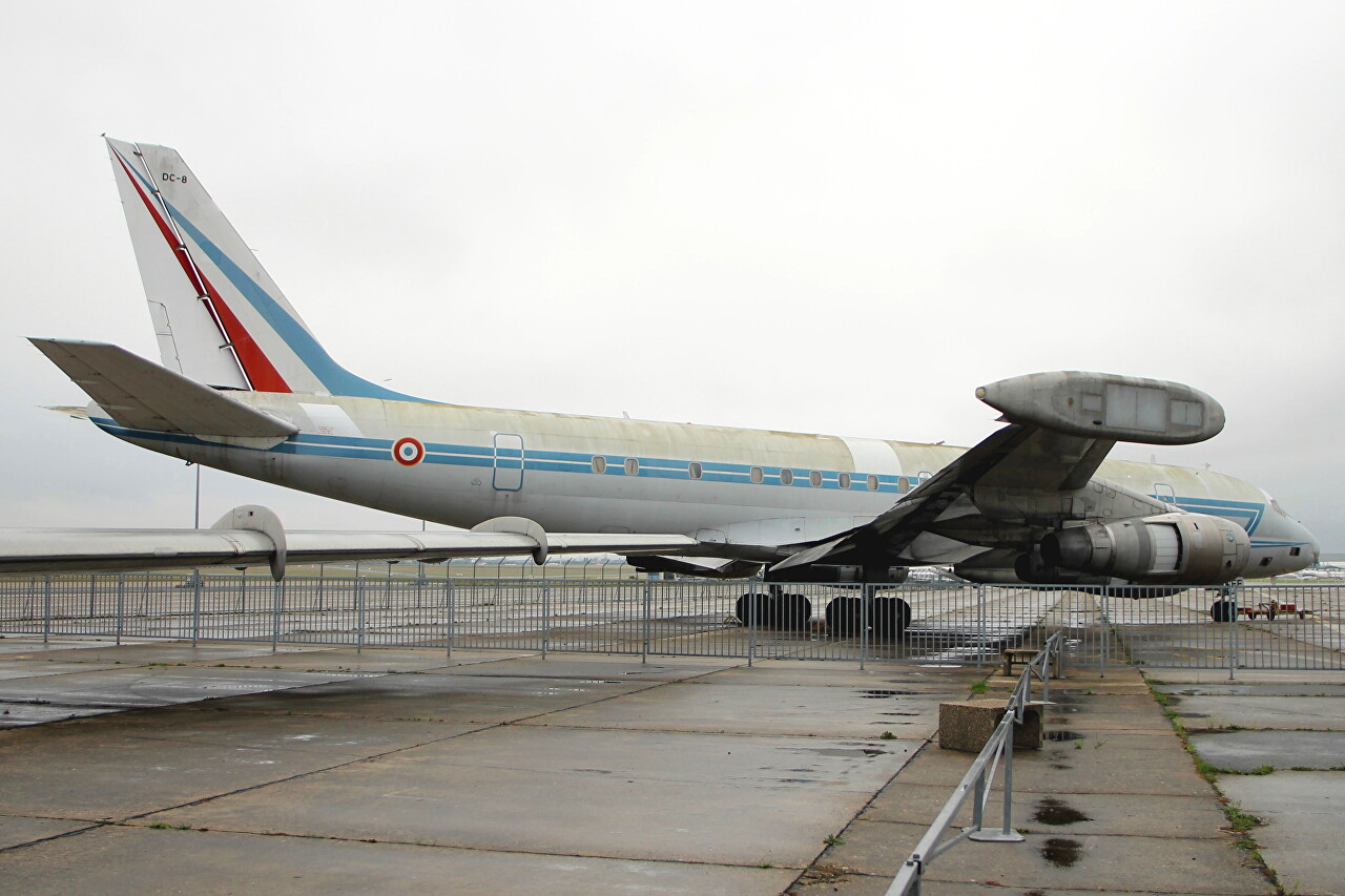 DC-8 'Le SARIGuE', radio reconnaissance aircraft, Le Bourget