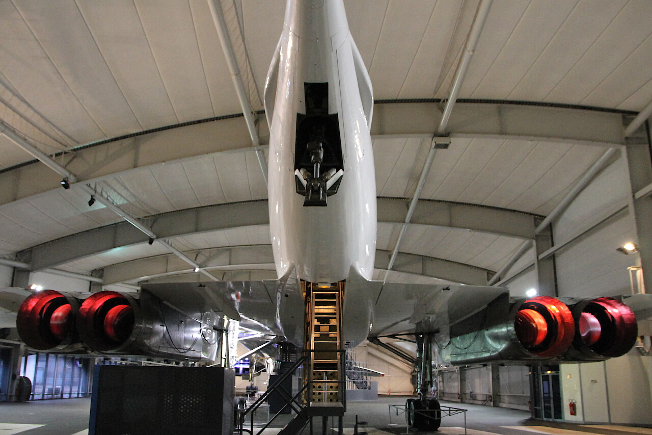 Concorde supersonic airliner No. 001, Le Bourget
