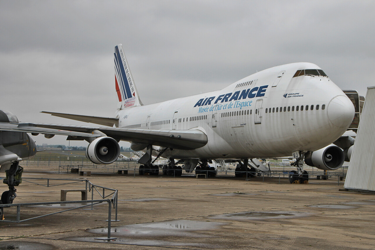 Пасажирский самолёт Boeing 747-128, Ле-Бурже