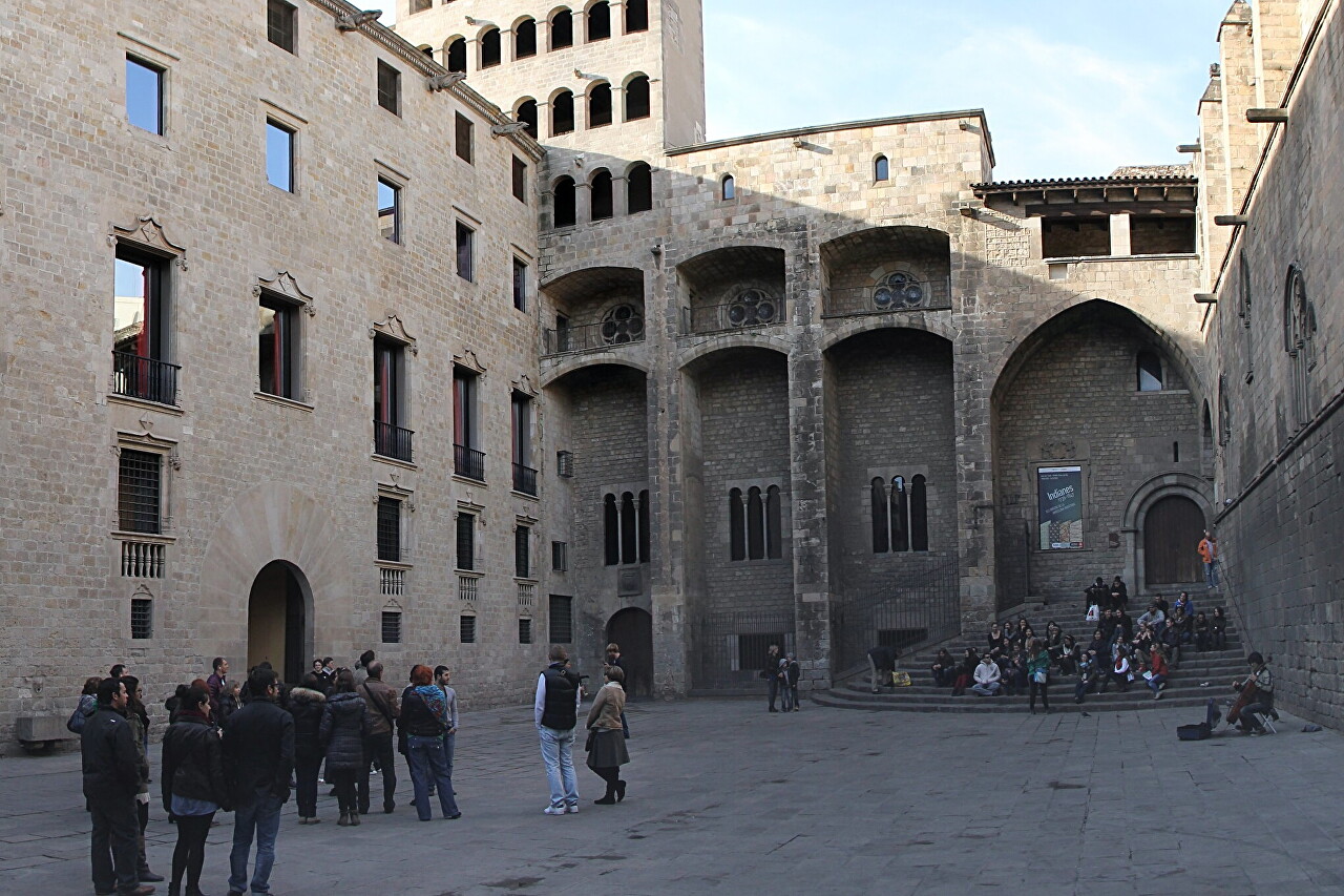 Plaza del Rey, Barcelona