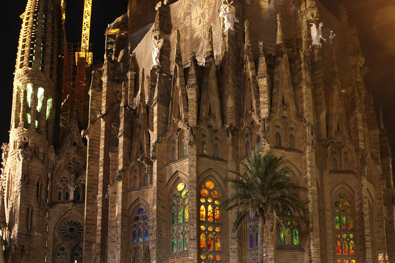 Ночная Барселона. Собор Святого семейства