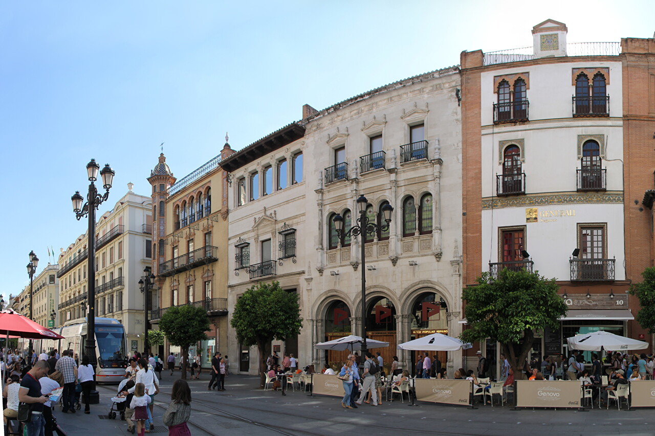 Avenida de la Constitución, Seville