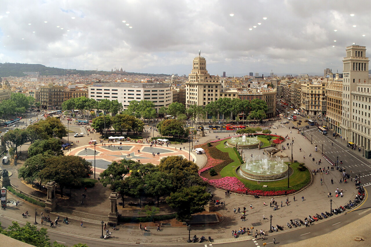 Plaça de Catalunya, Overhead View