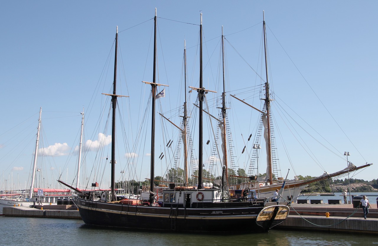 Helsinki, Halkolaituri Sailing Pier