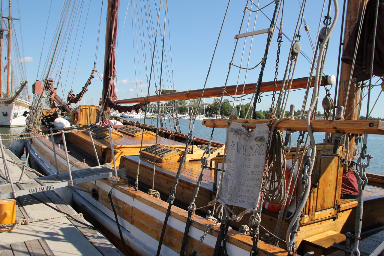 Helsinki, Halkolaituri Sailing Pier