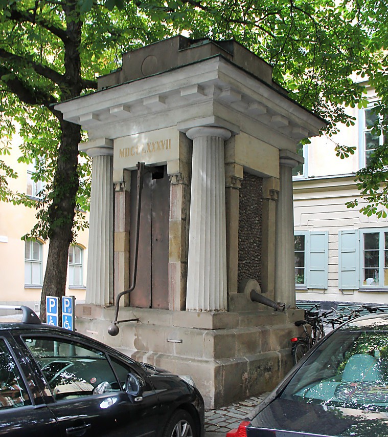 Стокгольм, old well