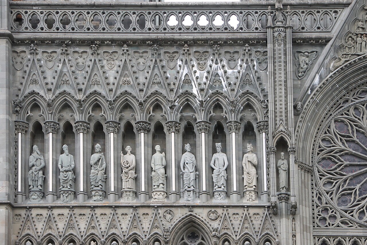 Sculptures of the Nidaros Cathedral. Western Facade