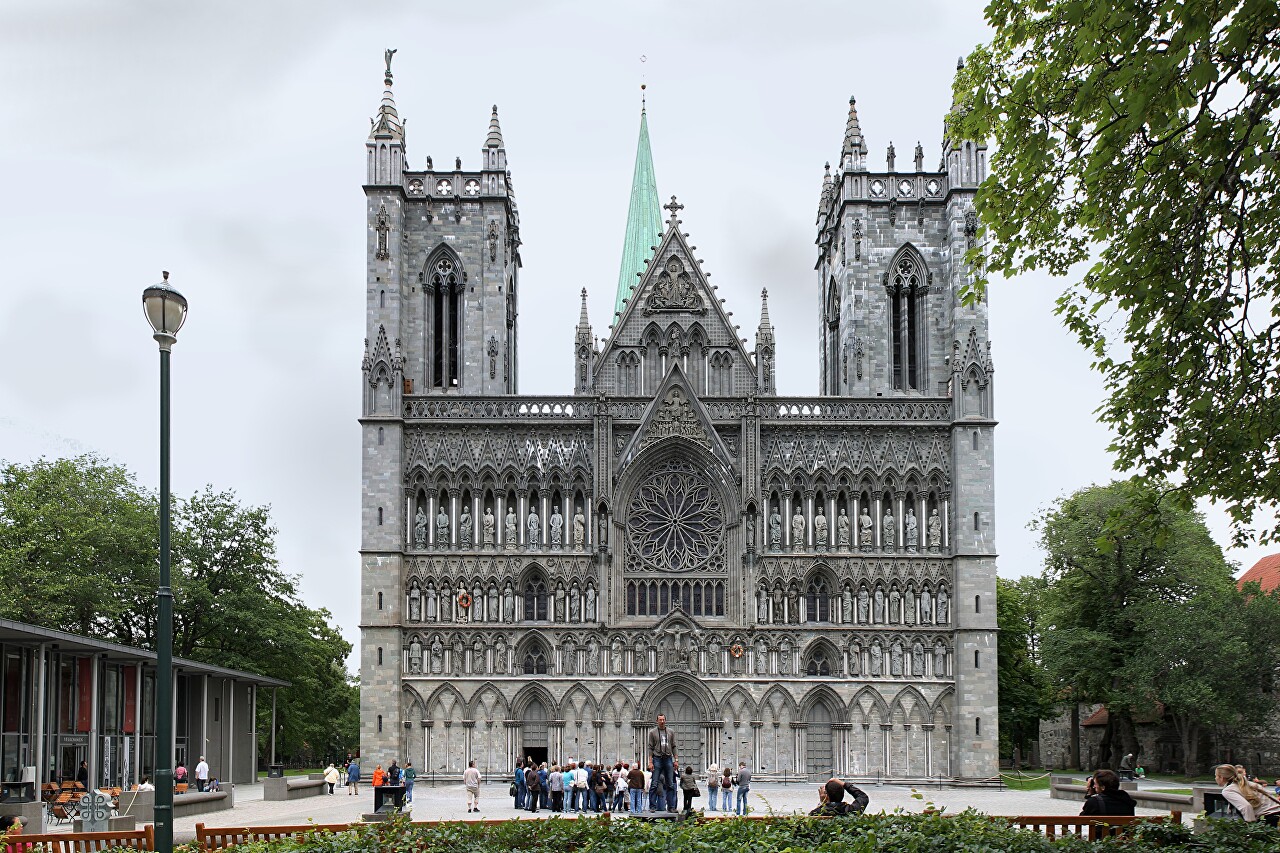 Nidaros Cathedral. Sculptures