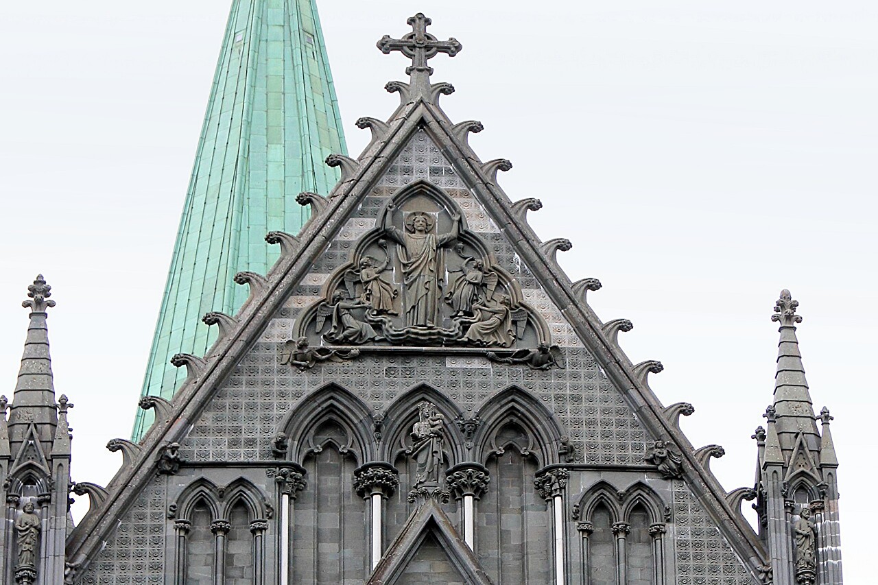 Nidaros Cathedral. Sculptures