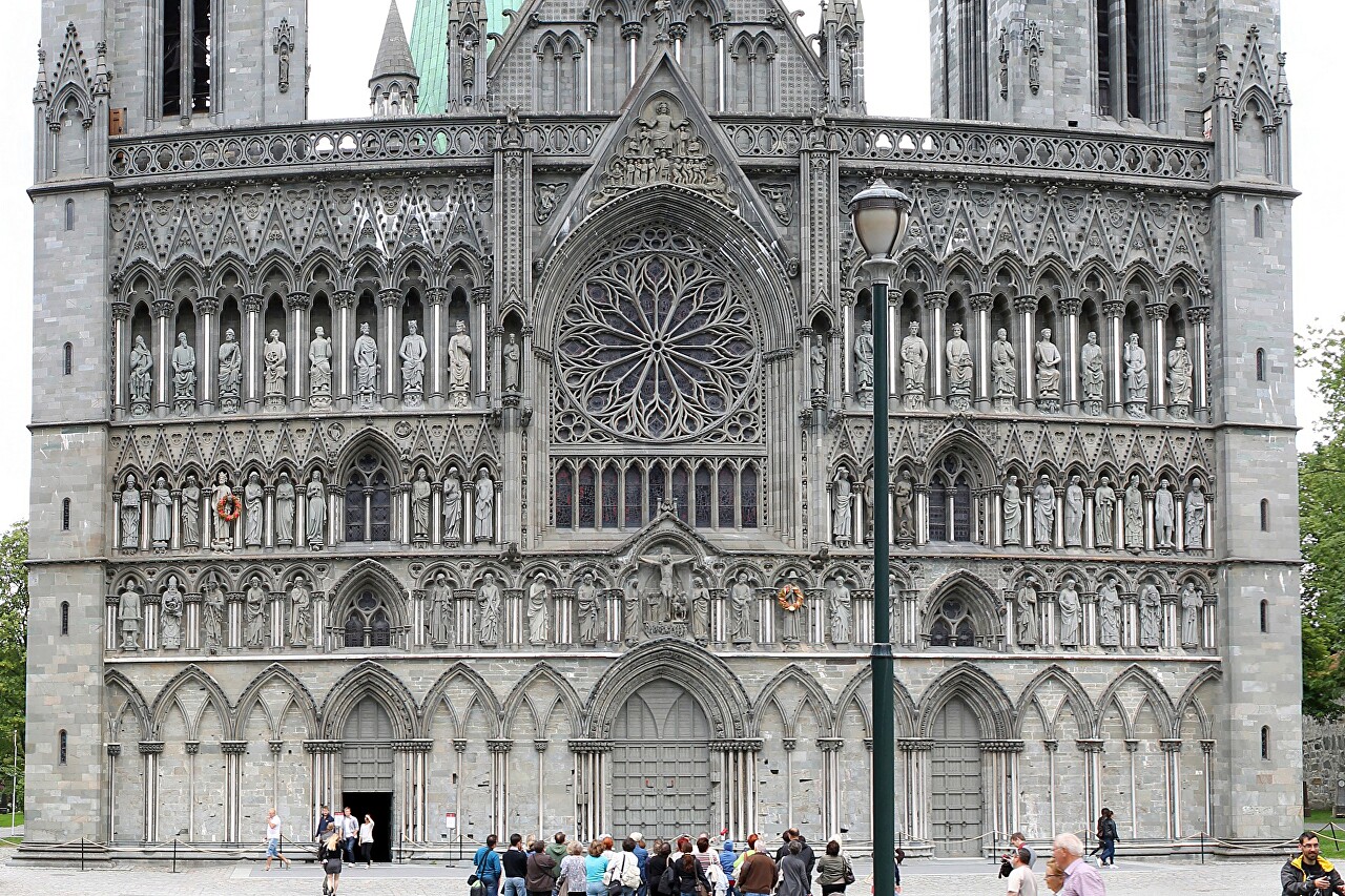 Nidaros Cathedral. Sculptures