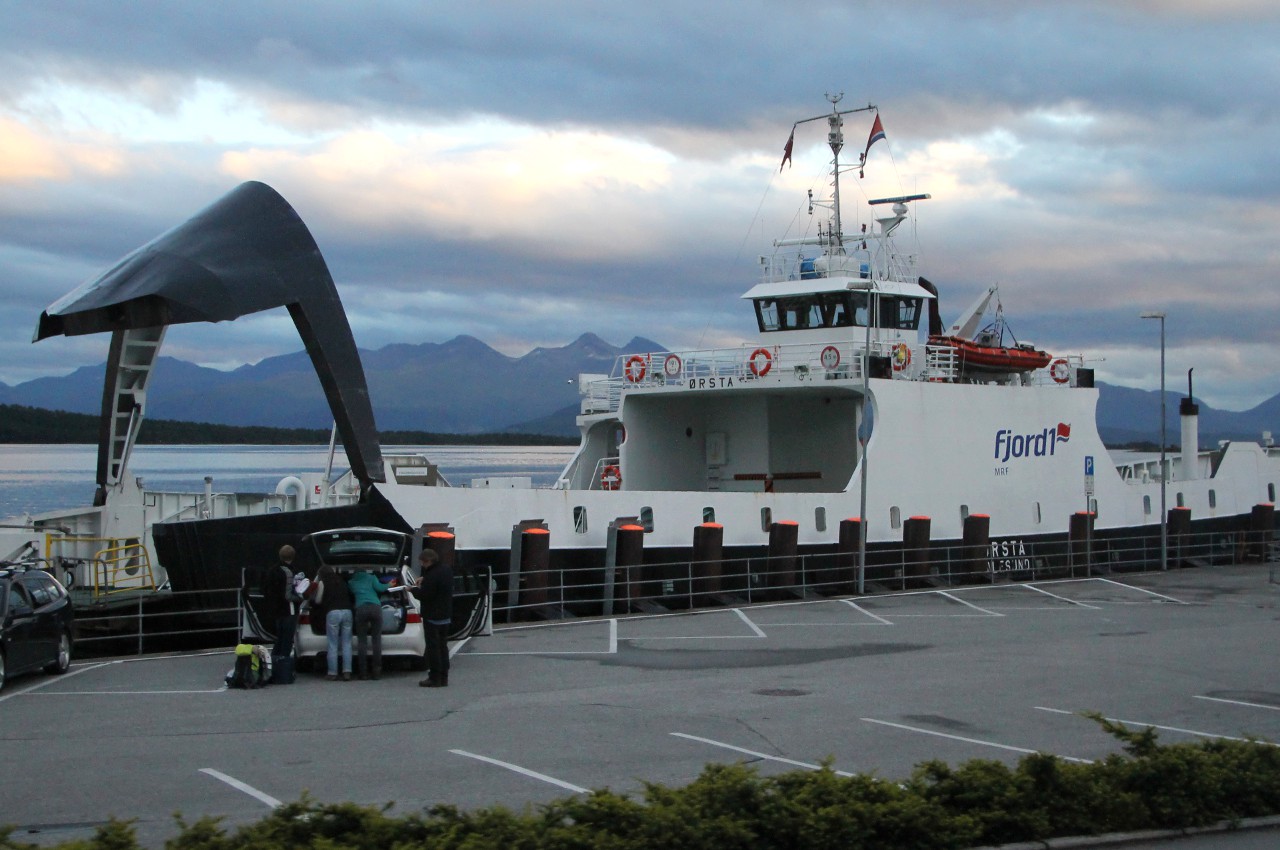 Molde-Vestnes Ferry, Romsdalsfjord