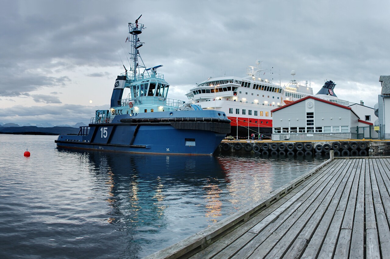 Hamnegata promenade, Molde