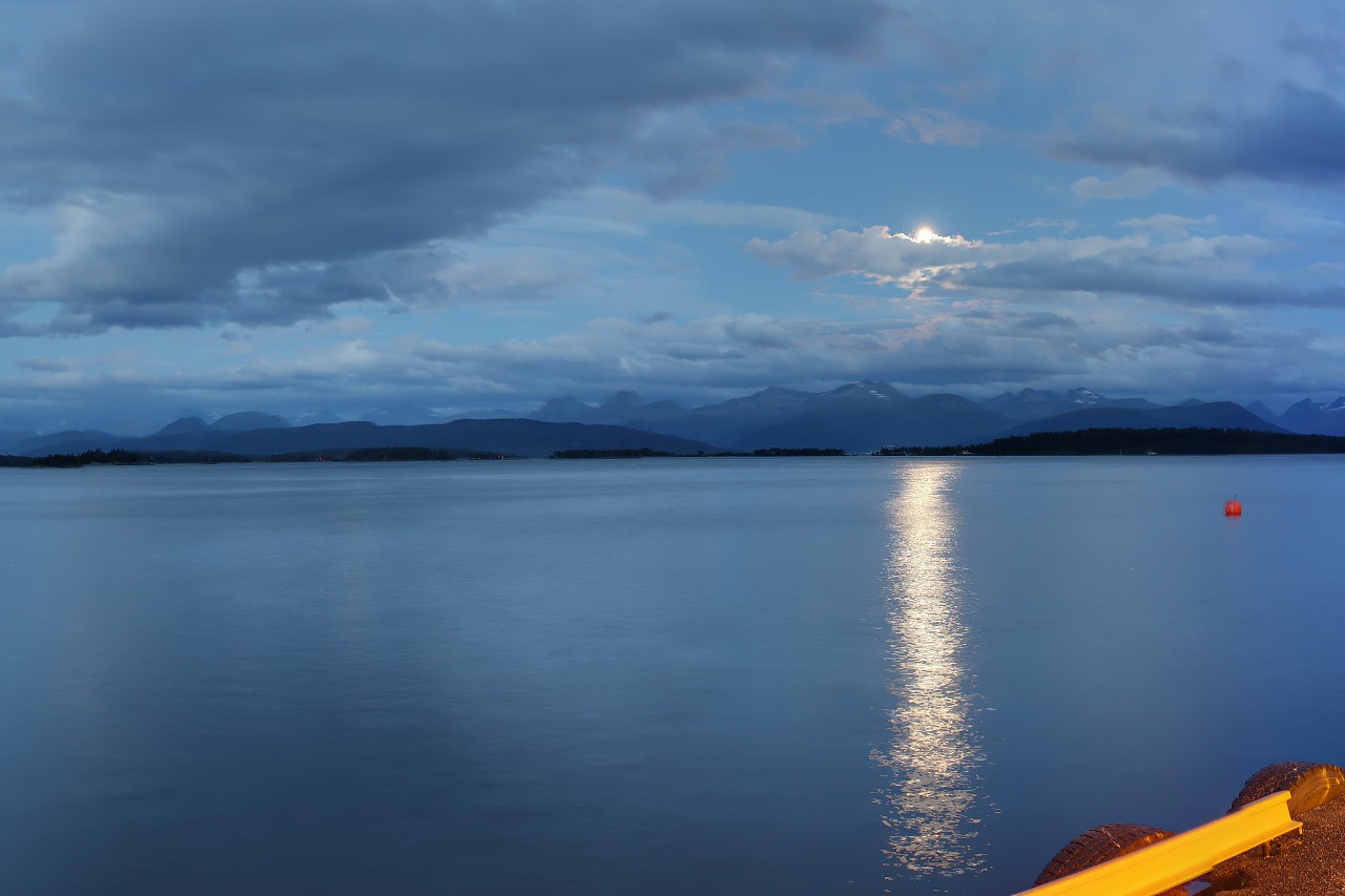 Hamnegata promenade, Molde