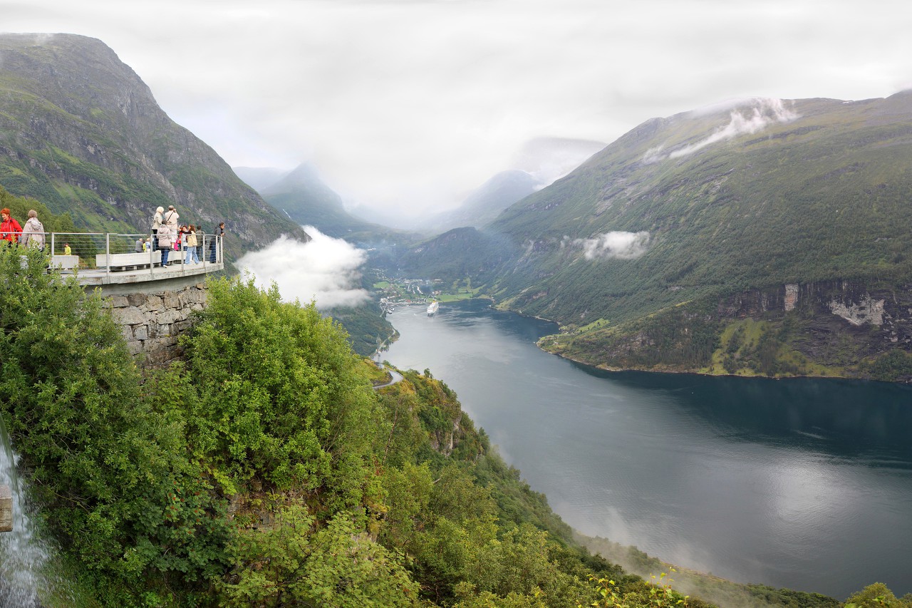 Geirangerfjord.  Ørnesvingen observation deck