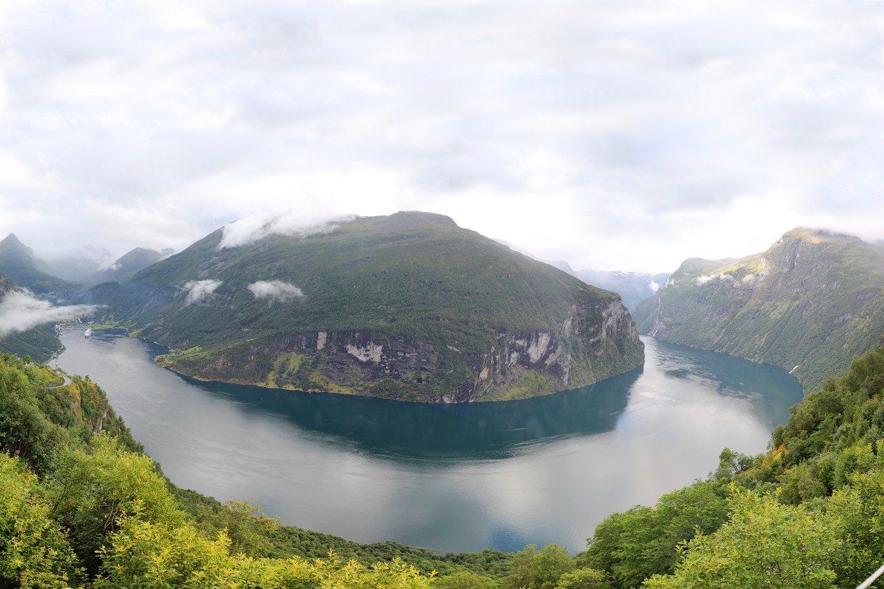 Geirangerfjord.  Ørnesvingen observation deck