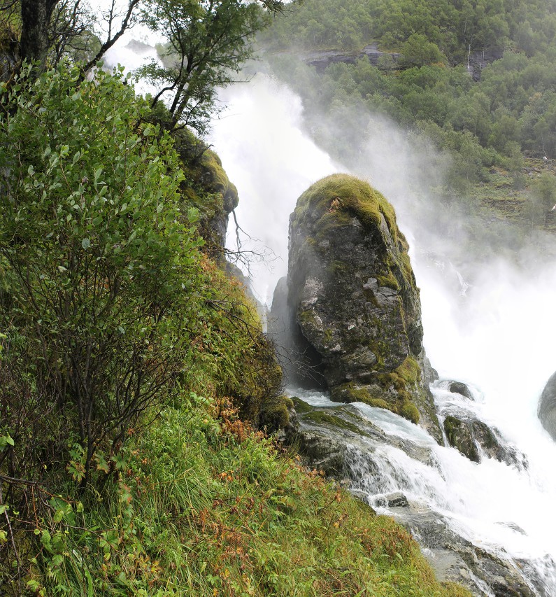 Kleivafosen Waterfall