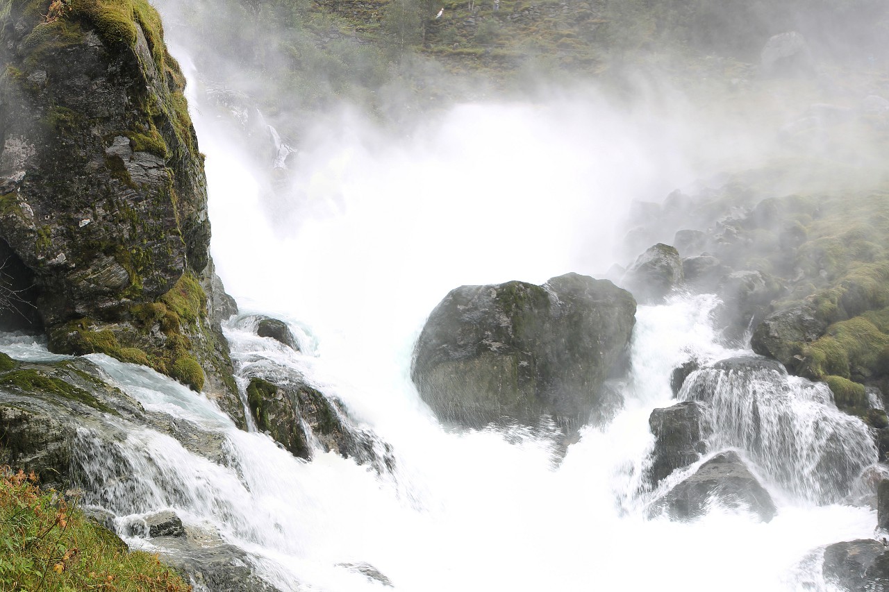 Kleivafosen Waterfall