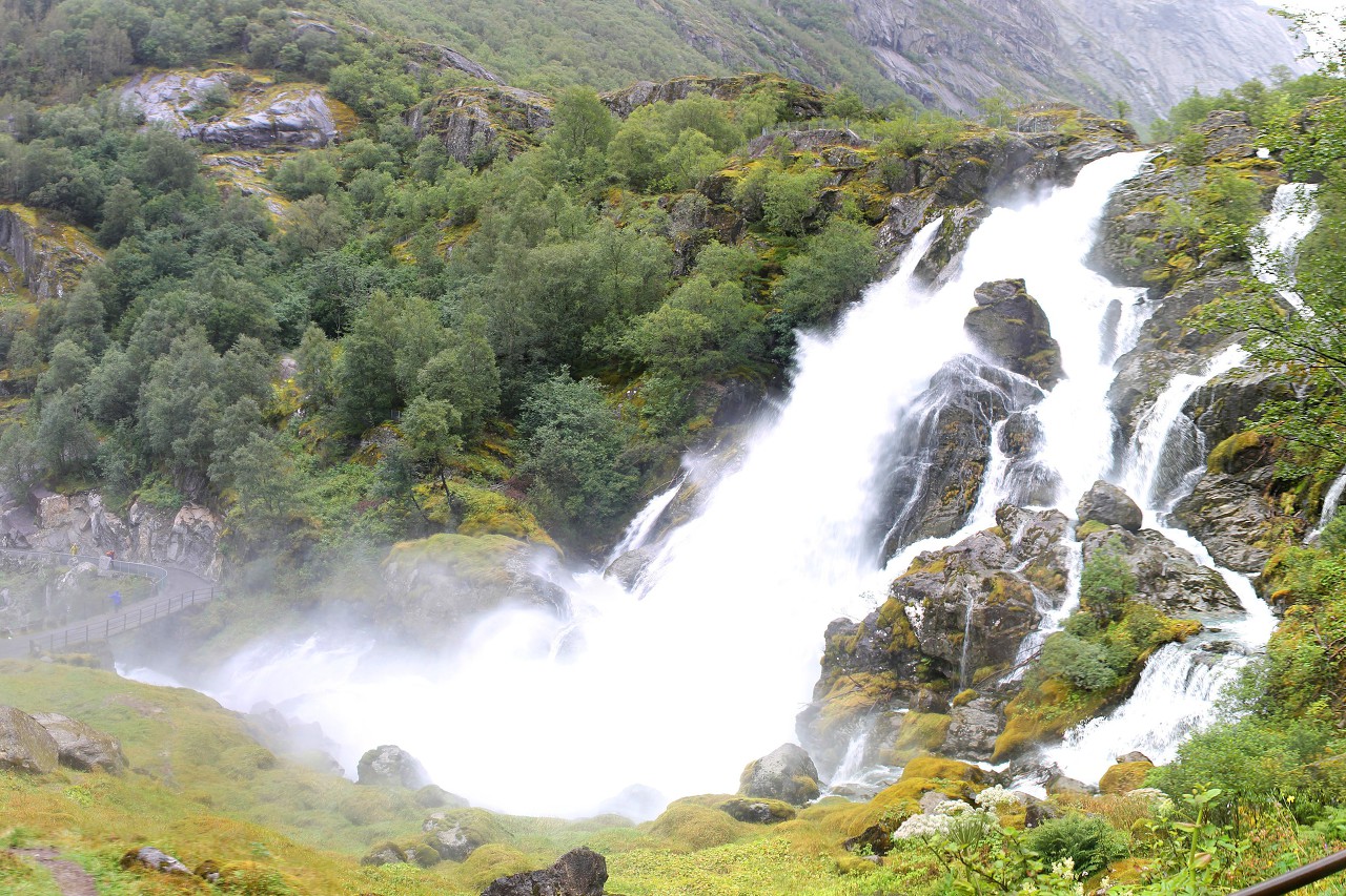 Kleivafosen Waterfall