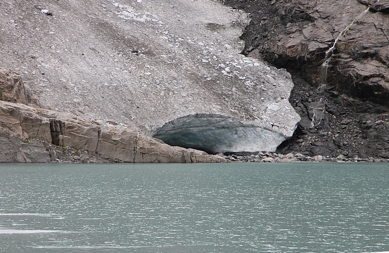 Briksdalsbreen glacier