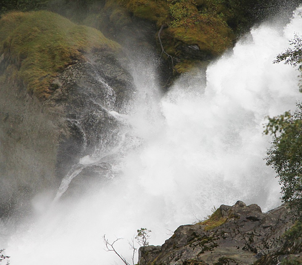 Kleivafosen Waterfall