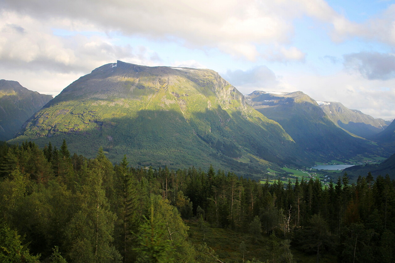 Utvikfjellet Mountains