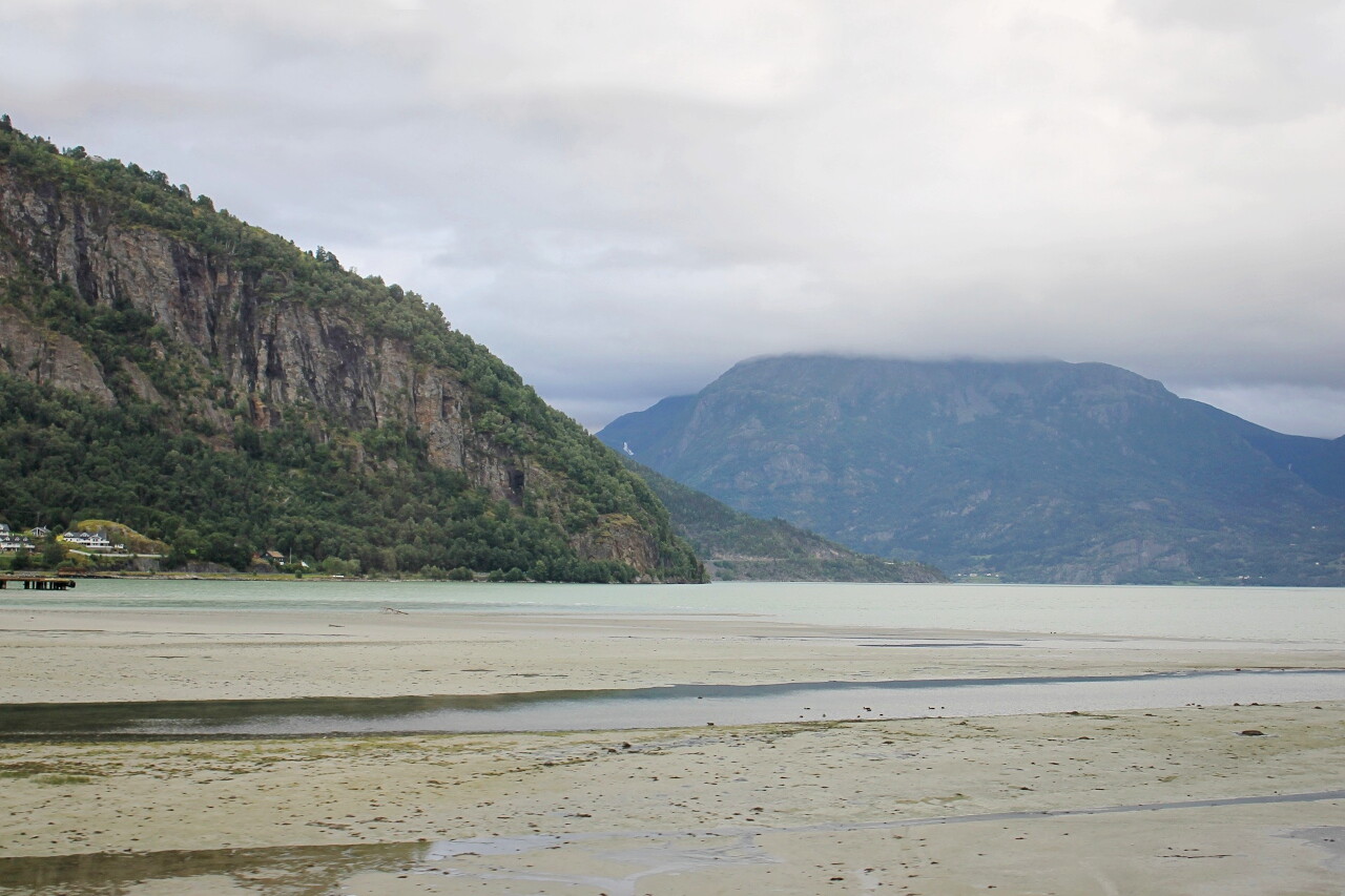 Люстра-фьорд (Lustrafjorden)