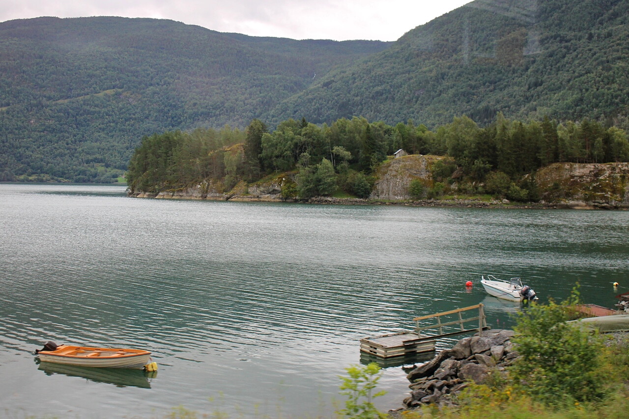 Hafslovatnet Lake