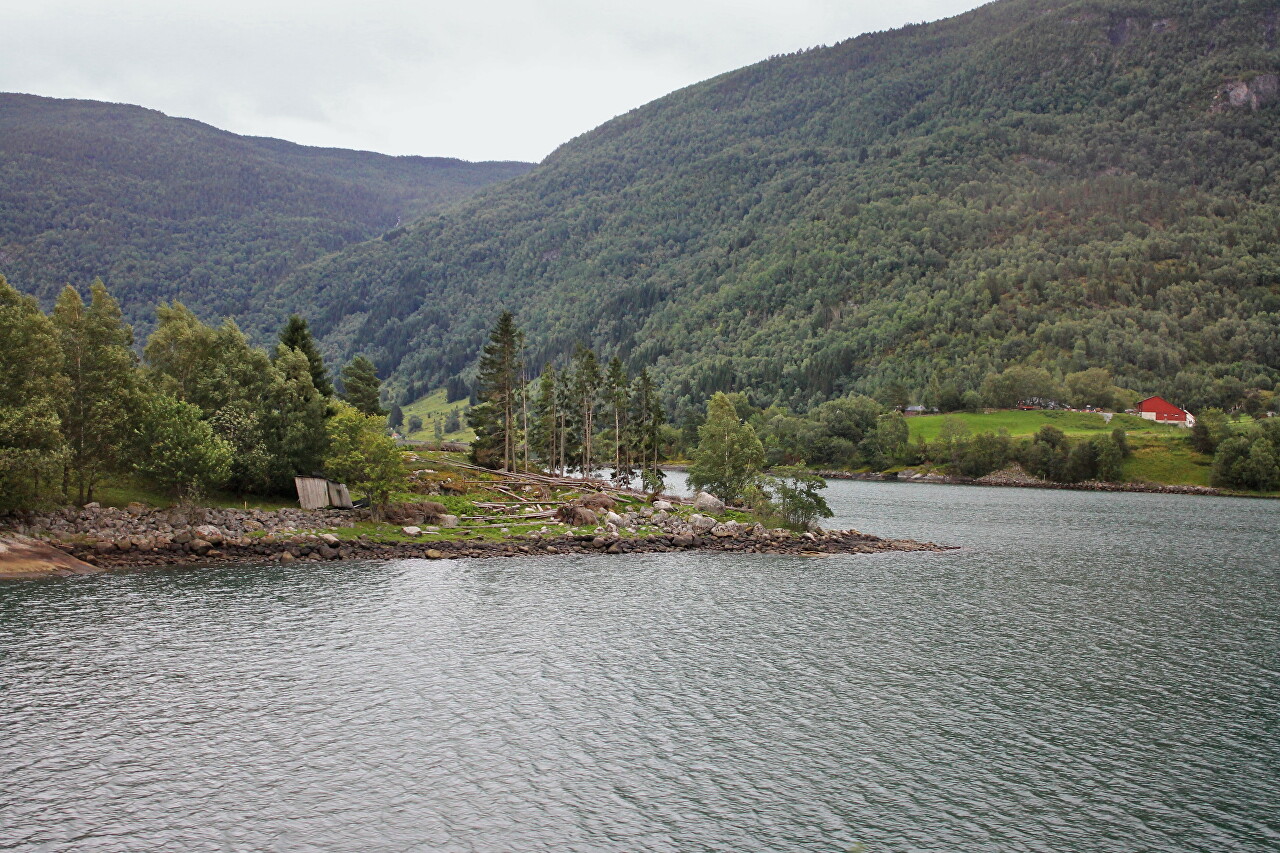 Барснес-фьорд (Barsnesfjorden)