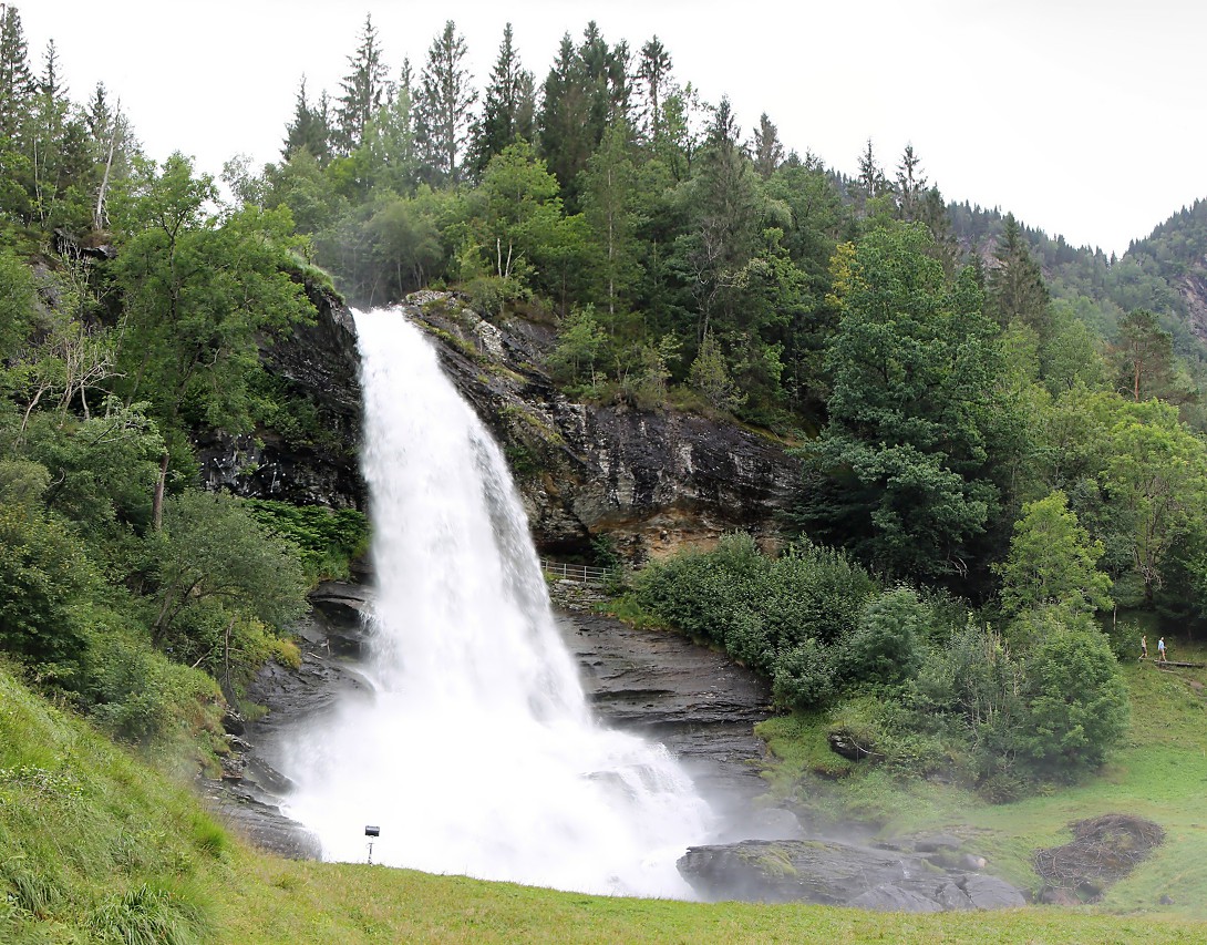 Steinsdalsfossen waterfall