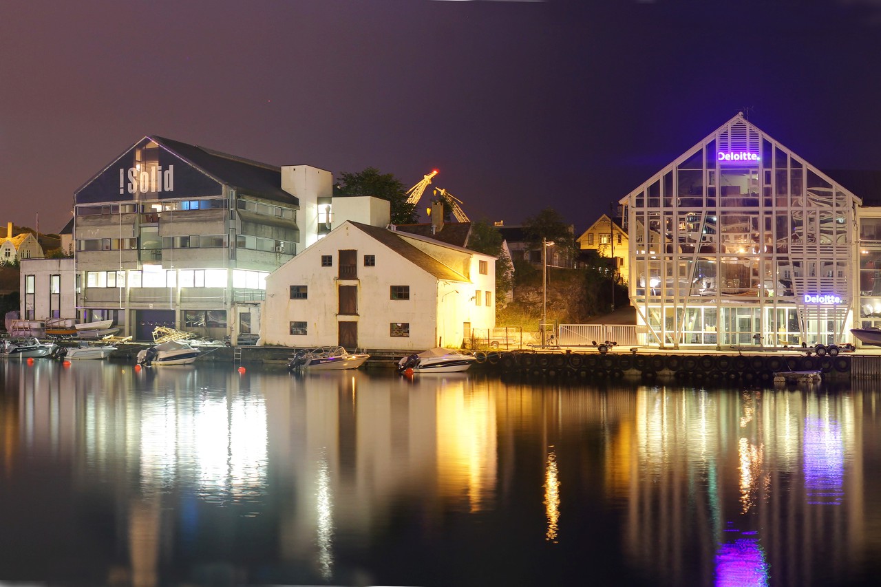 Night Haugesund, the Smedasundet Promenade