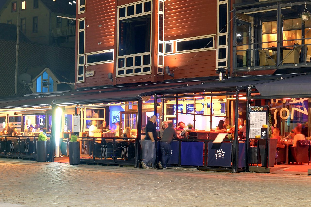 Night Haugesund, the Smedasundet Promenade