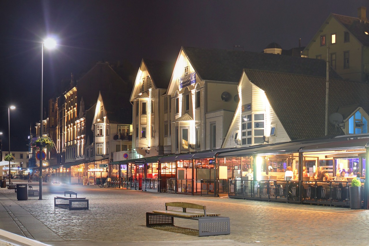 Night Haugesund, the Smedasundet Promenade