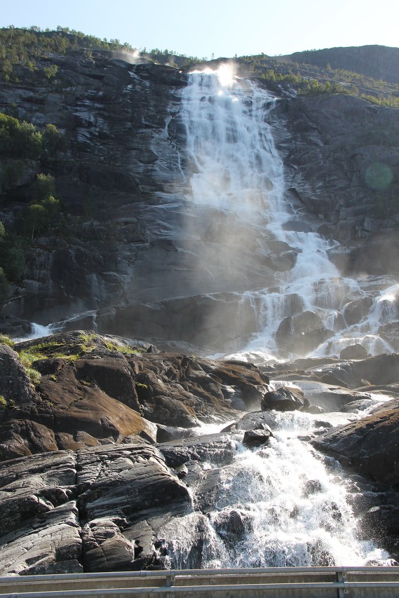 Langfossen Waterfall