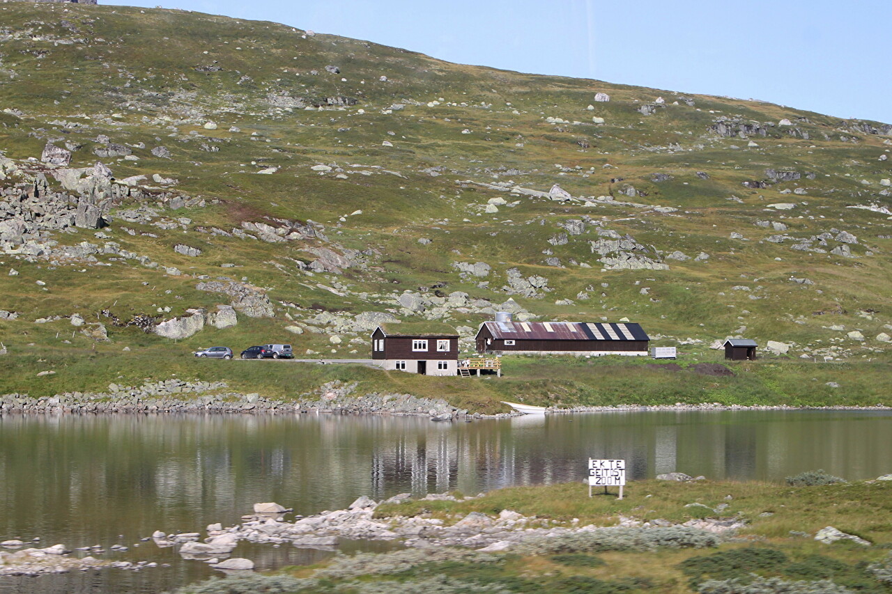 Haukelifjell Pass, Ståvatn Lake