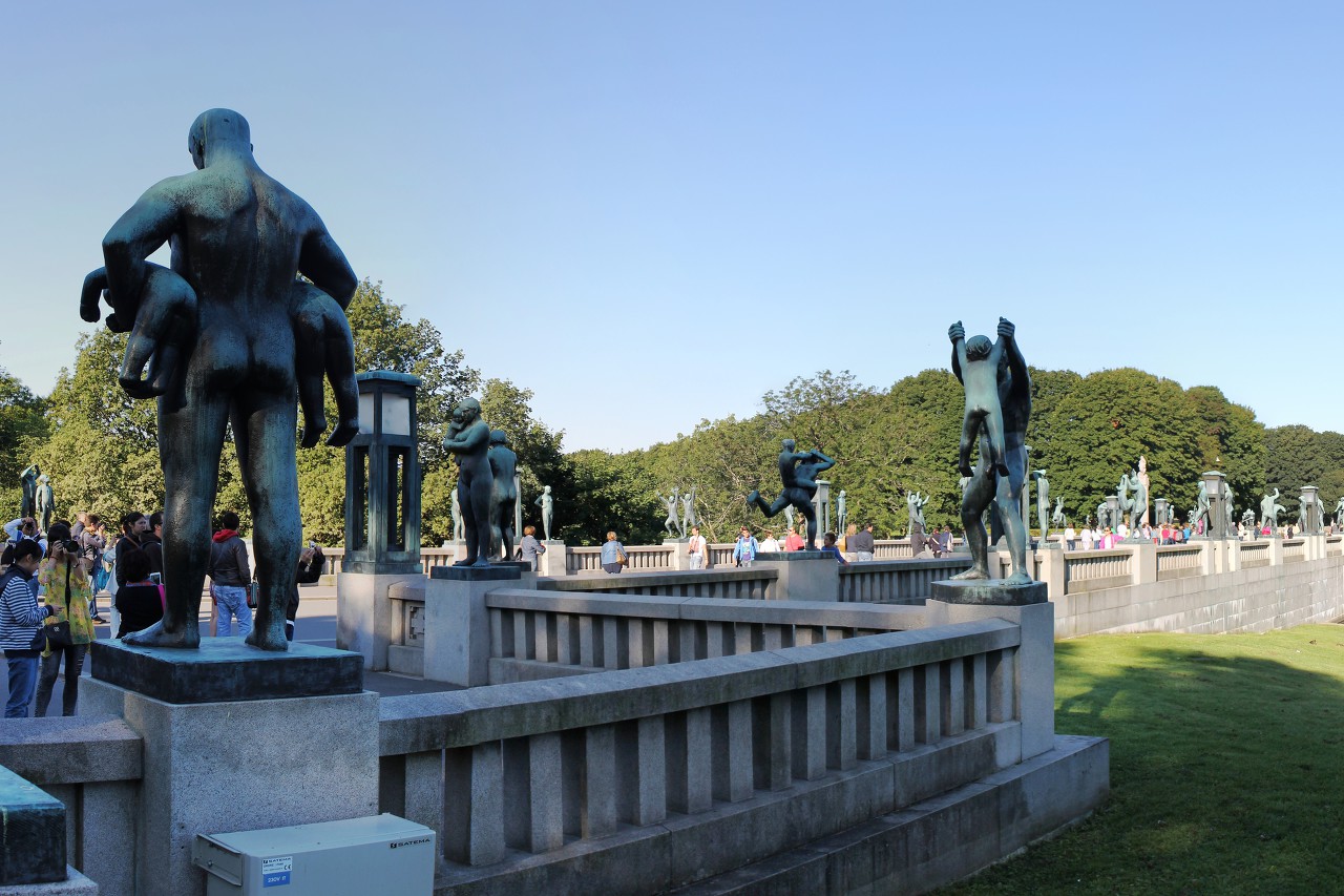 Vigeland bridge (Broen I Vigelandsanlegget), Oslo