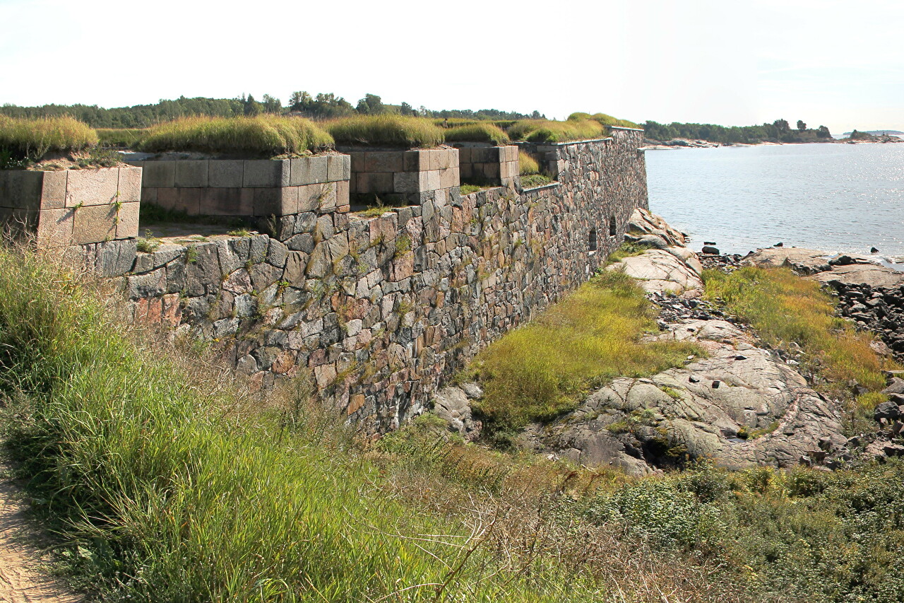 Coastal fortifications Kustaanmiekka, Suomenlinna