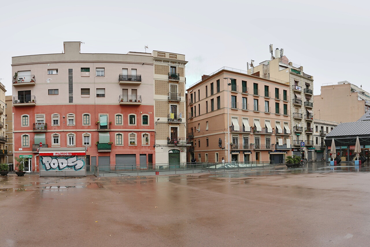 Площадь Поэта Боскана, Барселона