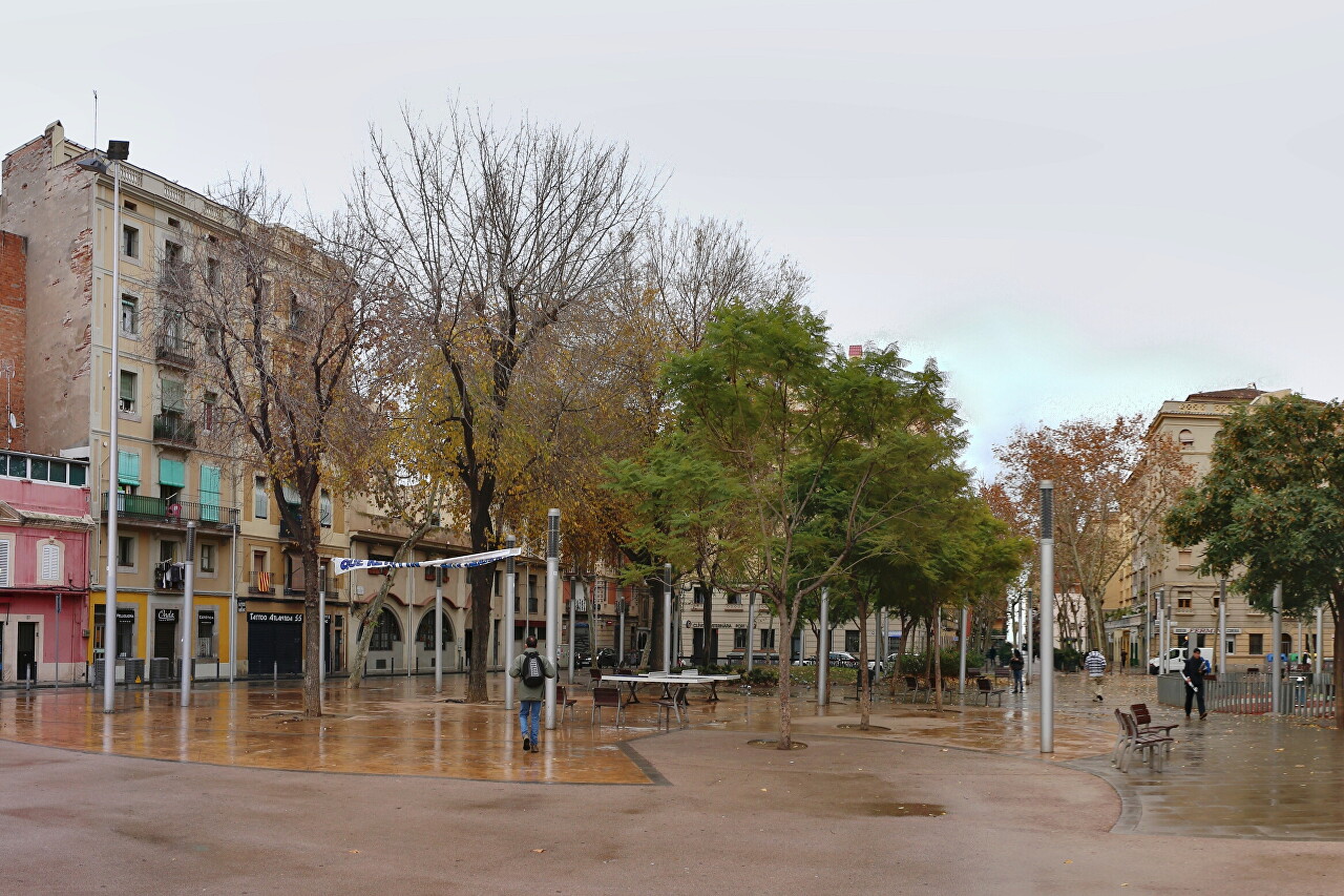 Площадь Поэта Боскана, Барселона