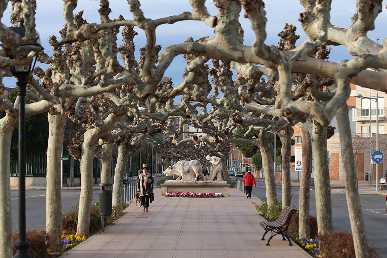 Monument to Perot de Granyana, Castellon de la Plana