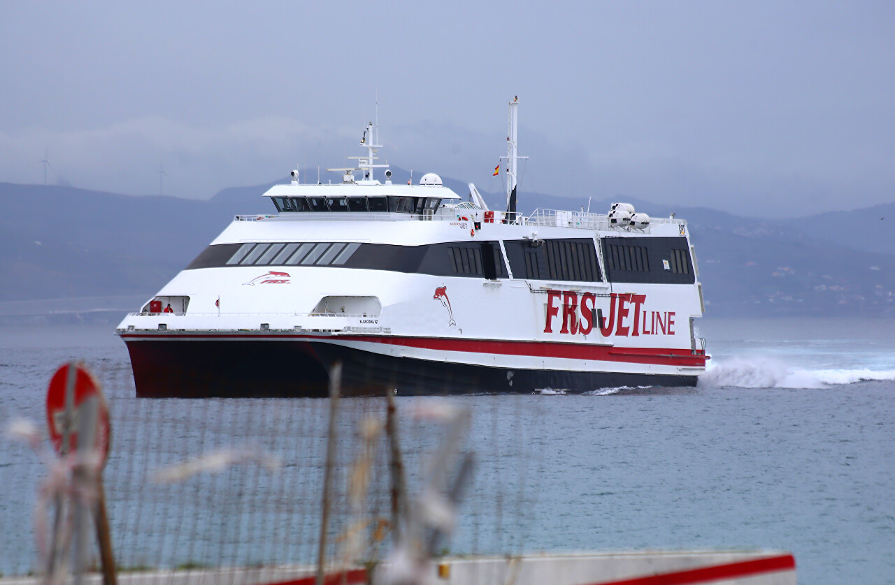 Algeciras Jet catamaran in Tarifa