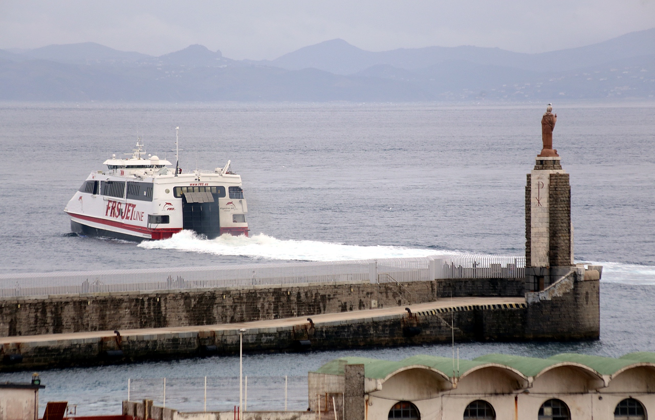 Algeciras Jet catamaran in Tarifa