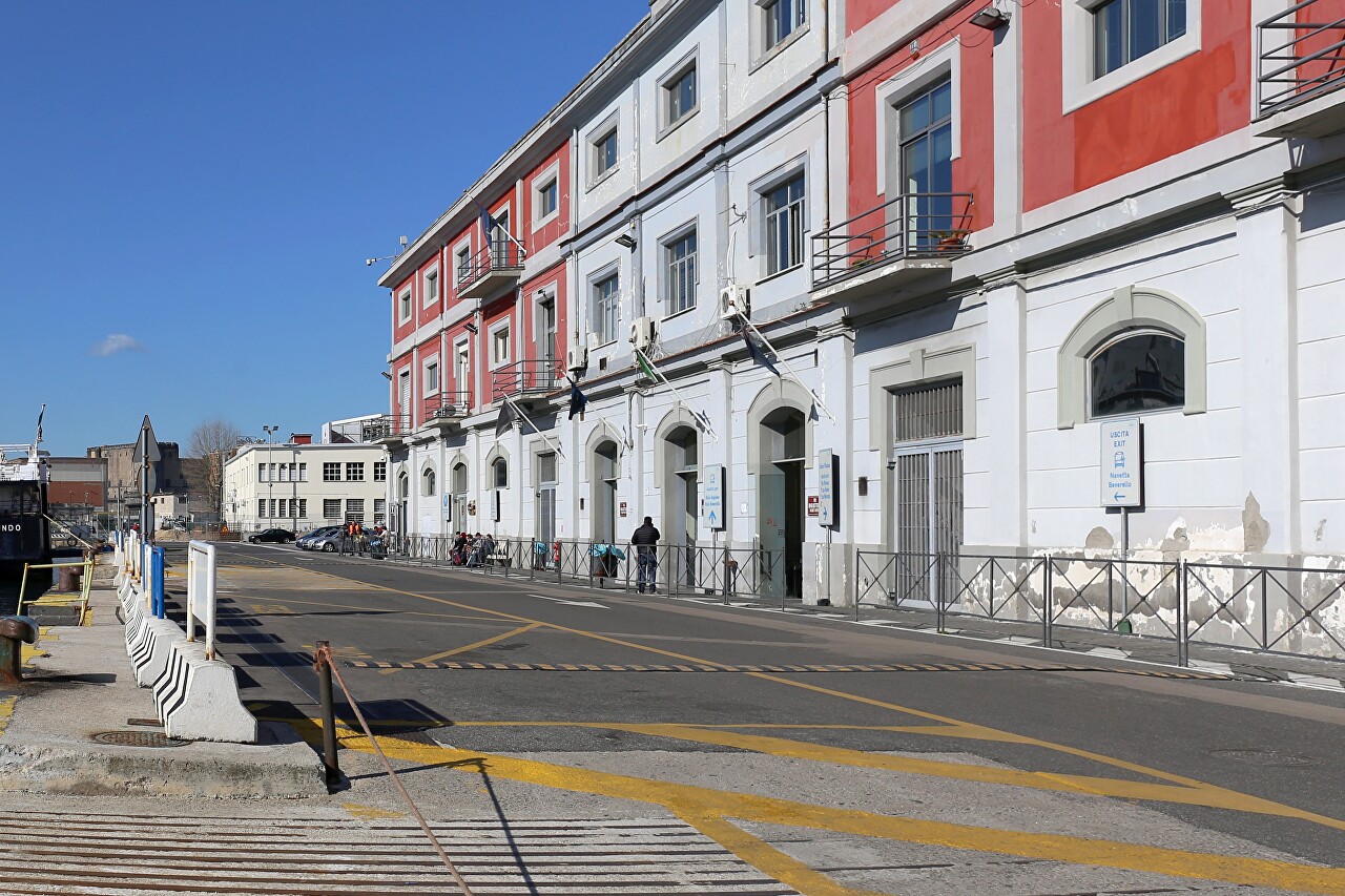 Naples ferry dock (Calata Porta di Massa)